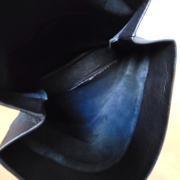 MARIE TURNOR | Black Lunch Bag Clutch - Picture 10 of 10